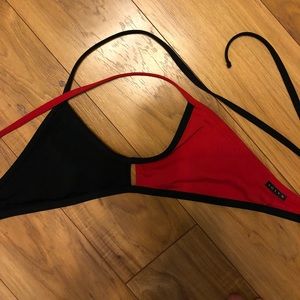 Jolyn Clothing Bikini top- size M